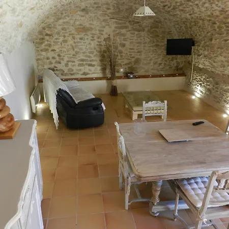 Veritable Mas Provencal Avec 3 En Pleine Nature דירה