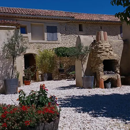 Veritable Mas Provencal Avec 3 En Pleine Nature * Cavillargues