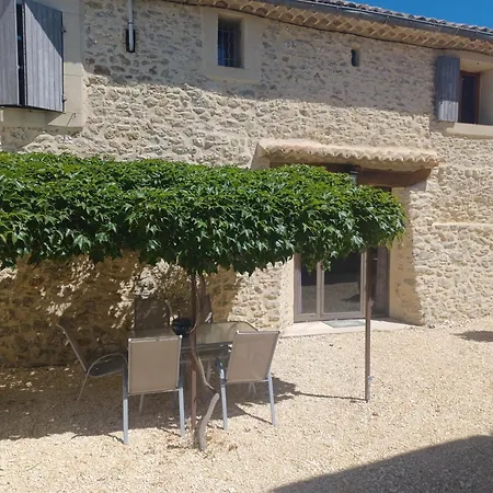 Veritable Mas Provencal Avec 3 En Pleine Nature דירה