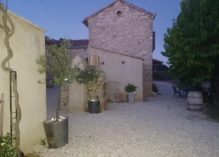 Veritable Mas Provencal Avec 3 En Pleine Nature *
