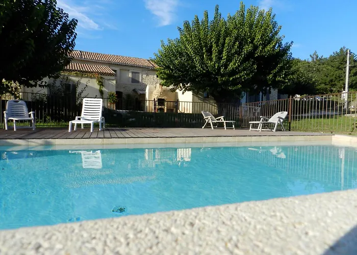 Veritable Mas Provencal Avec 3 En Pleine Nature *