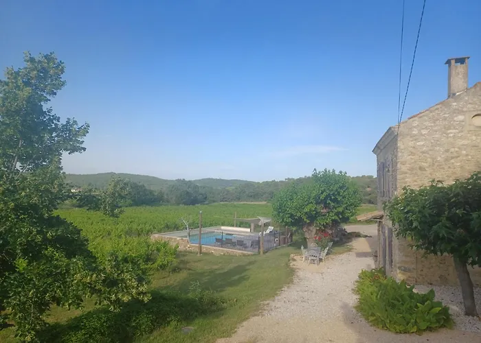 Veritable Mas Provencal Avec 3 En Pleine Nature